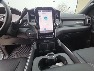 2025 Ram 2500 — photo 13 view