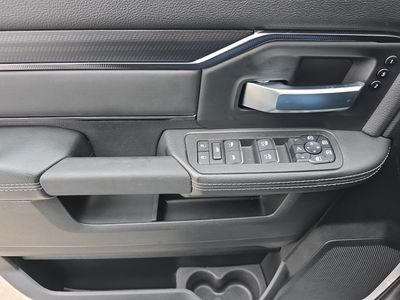 2025 Ram 2500 — photo 20 view