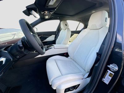 2026 BMW 5 Series — photo 15 view