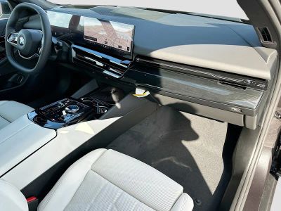2026 BMW 5 Series — photo 24 view