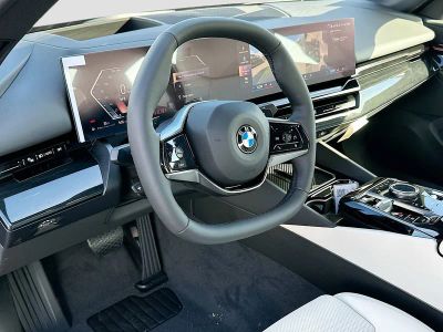 2026 BMW 5 Series — photo 7 view