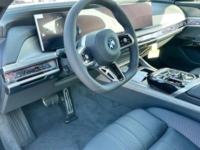 2026 BMW i7 — photo 7 view