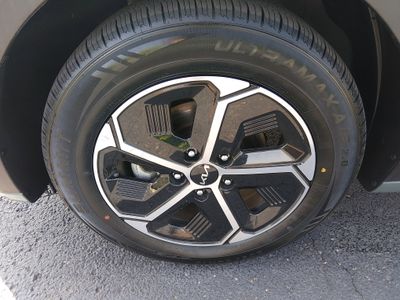 2023 Kia Niro Plug-In Hybrid — photo 10 view