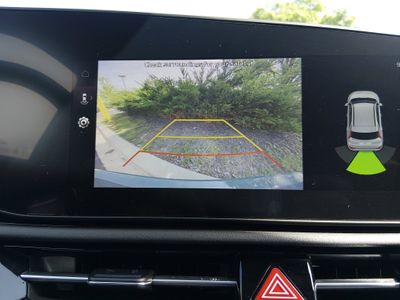 2023 Kia Niro Plug-In Hybrid — photo 16 view