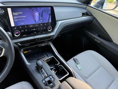 2025 Lexus TX - Photo 32