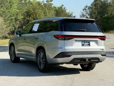 2025 Lexus TX - Photo 9