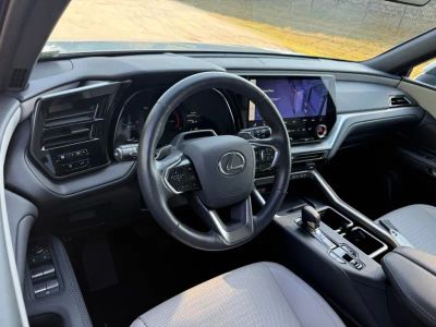 2025 Lexus TX - Photo 3