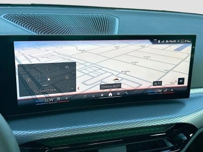 2026 BMW 3 Series — photo 11 view