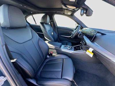 2026 BMW 3 Series — photo 23 view