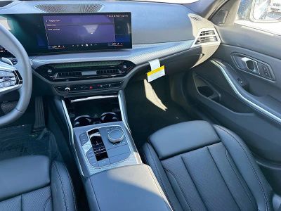 2026 BMW 3 Series — photo 18 view