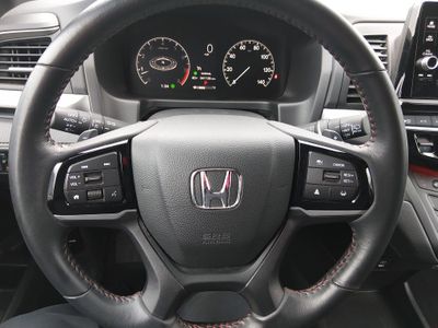 2025 Honda Odyssey — photo 12 view