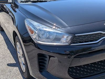 2018 Kia Rio — photo 10 view