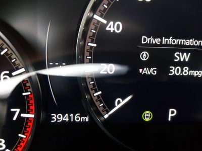 2025 Mazda Mazda3 Hatchback — photo 14 view