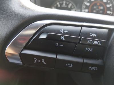 2025 Mazda Mazda3 Hatchback — photo 12 view