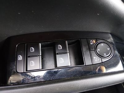 2025 Mazda Mazda3 Hatchback — photo 18 view