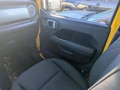 2019 Jeep Wrangler — photo 12 view