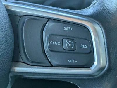 2019 Jeep Wrangler — photo 19 view