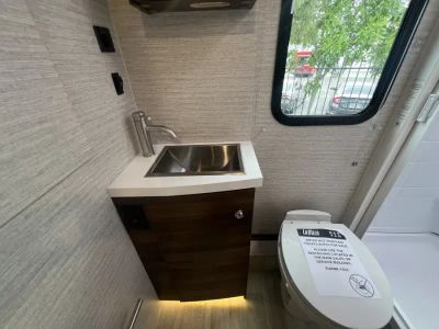 2025 Winnebago VIEW — photo 19 view