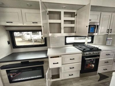 2026 Jayco Pinnacle - Photo 15