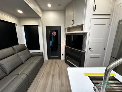 2026 Grand Design Momentum G-Class - Photo 2