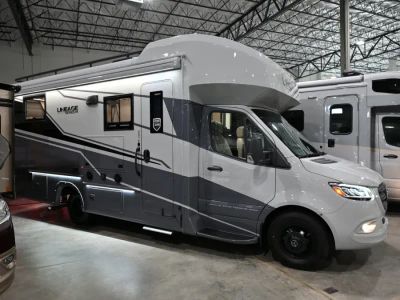 2027 Grand Design LINEAGE SERIES M — photo 42 view