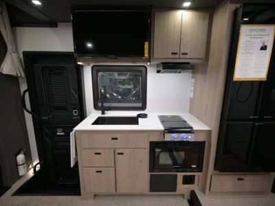 2027 Grand Design LINEAGE SERIES M — photo 7 view