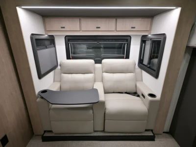 2027 Grand Design LINEAGE SERIES M — photo 17 view