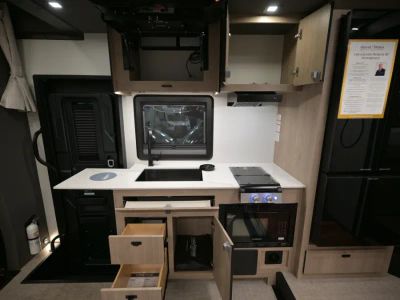 2027 Grand Design LINEAGE SERIES M — photo 8 view
