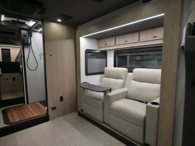 2027 Grand Design LINEAGE SERIES M — photo 16 view