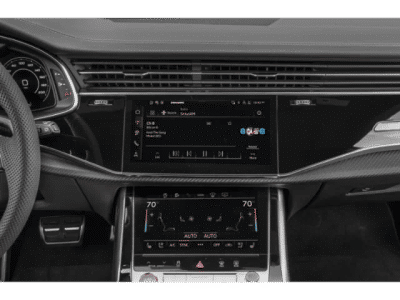 2026 Audi RS Q8 — photo 9 view