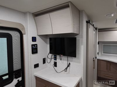 2026 Grand Design Serenova - Photo 11