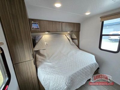 2026 Wildwood 29VBUD — photo 26 view