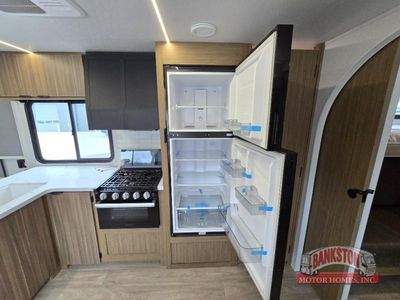 2026 Wildwood 29VBUD — photo 14 view