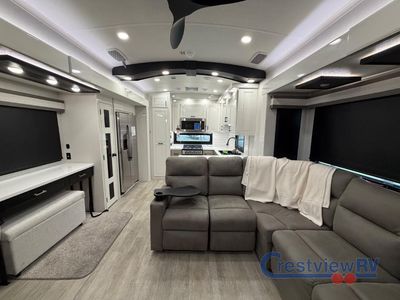 2026 Jayco Pinnacle - Photo 13