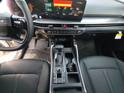 2026 Kia Sorento — detail view