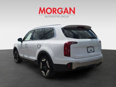 2025 Kia Telluride — engine compartment view
