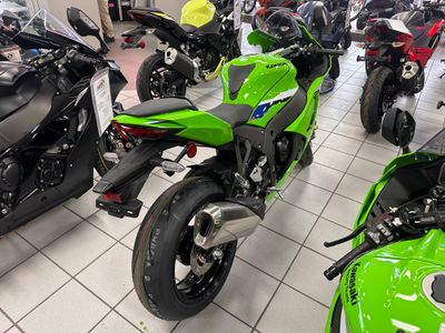 2026 Kawasaki Ninja ZX-10R ABS - Photo 4