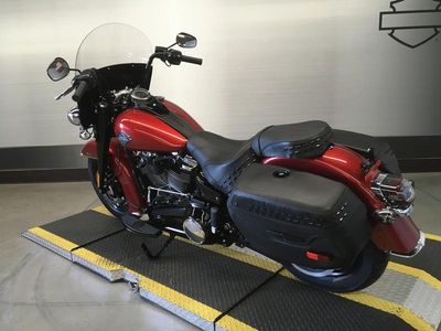 2026 Harley-Davidson FLHC - Heritage Classic - Photo 7