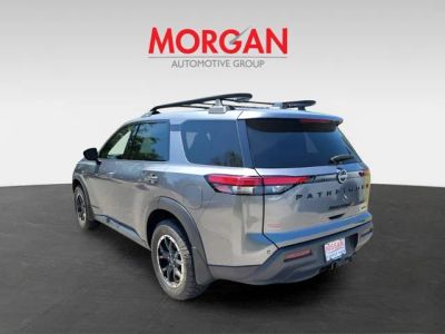 2024 Nissan Pathfinder — rear three-quarter view