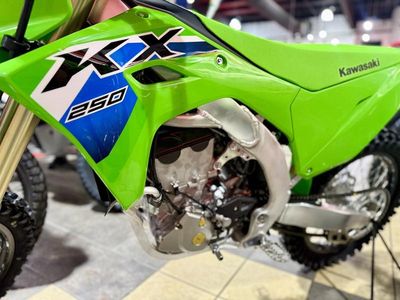 2026 Kawasaki KX250 - Photo 5