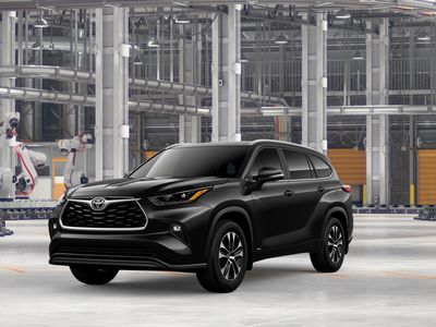 2026 Toyota Highlander Hybrid - Photo 1