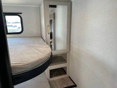 2027 Jayco SUNDANCE XLT — photo 17 view