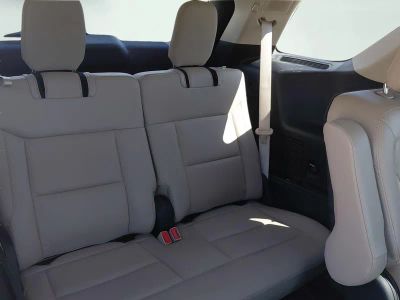 2020 Ford Explorer — detail view