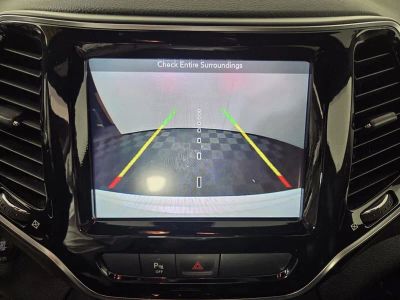 2019 Jeep Cherokee — photo 12 view