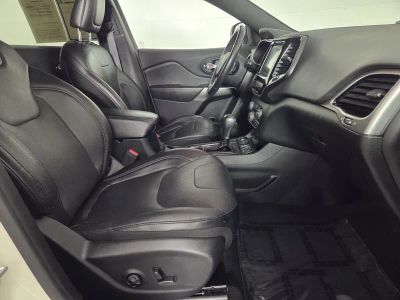 2019 Jeep Cherokee — photo 31 view