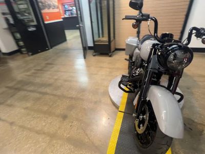 2025 Harley-Davidson FLHRXS - Road King Special — rear three-quarter view