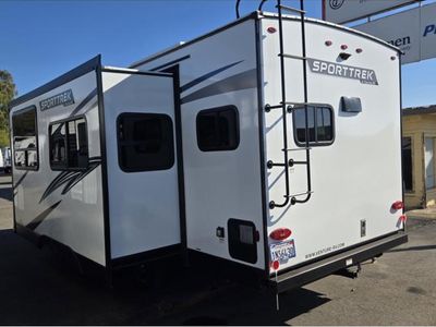 2023 Venture RV SportTrek - Photo 5