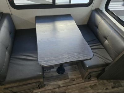 2023 Venture RV SportTrek - Photo 9