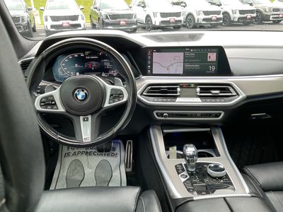 2023 BMW X5 — detail view