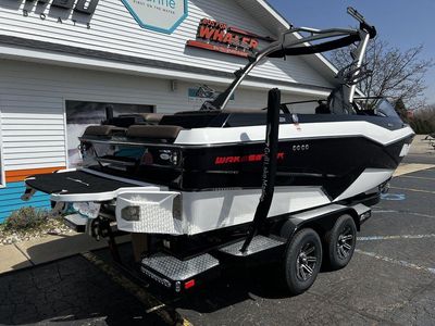 2024 Malibu Boats 22 LSV - Photo 8